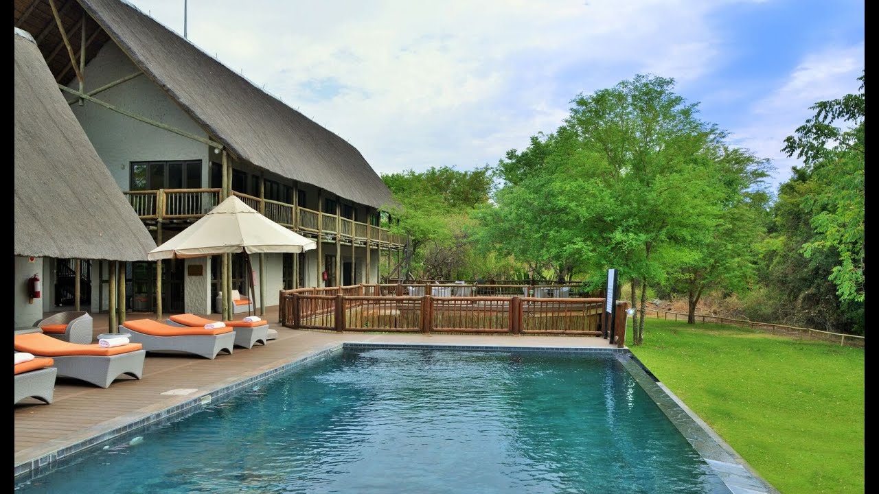 Cresta Mowana Safari Resort & Spa