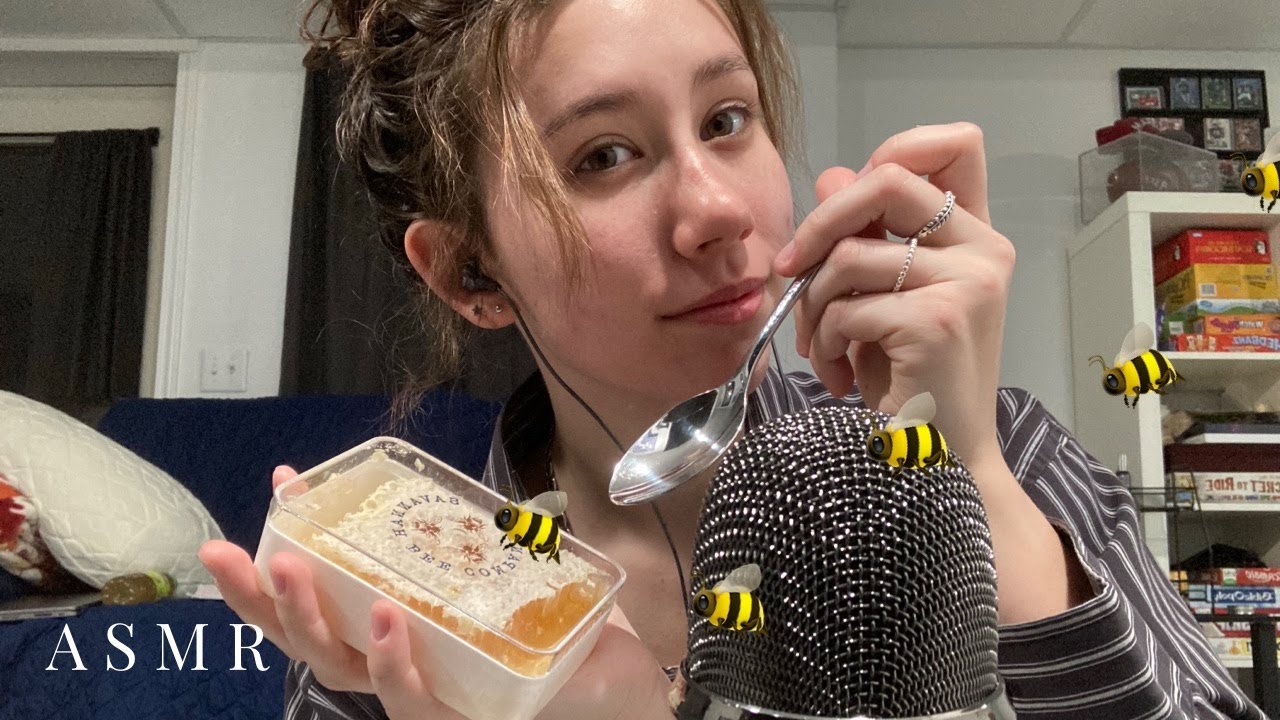 ASMR | EATING HONEYCOMB