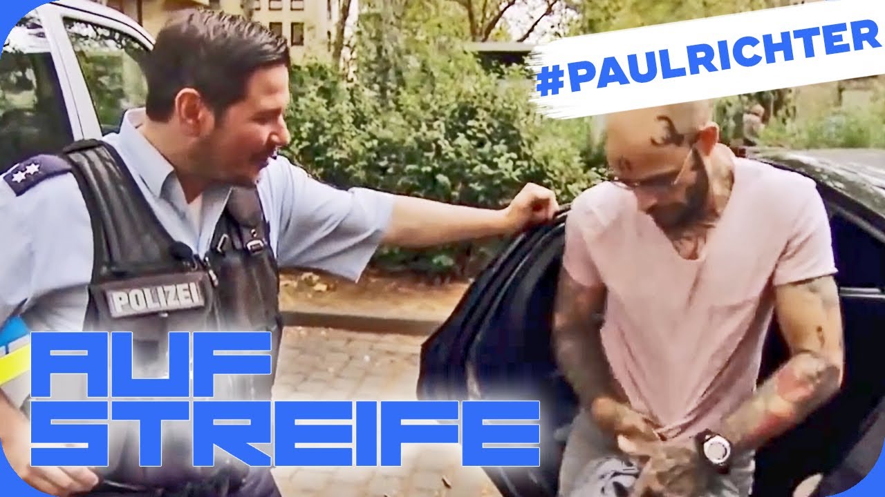 Wackelndes Auto auf dem Parkplatz - Spaß auf dem Rücksitz? | #PaulRichterTag | Auf Streife | SAT.1