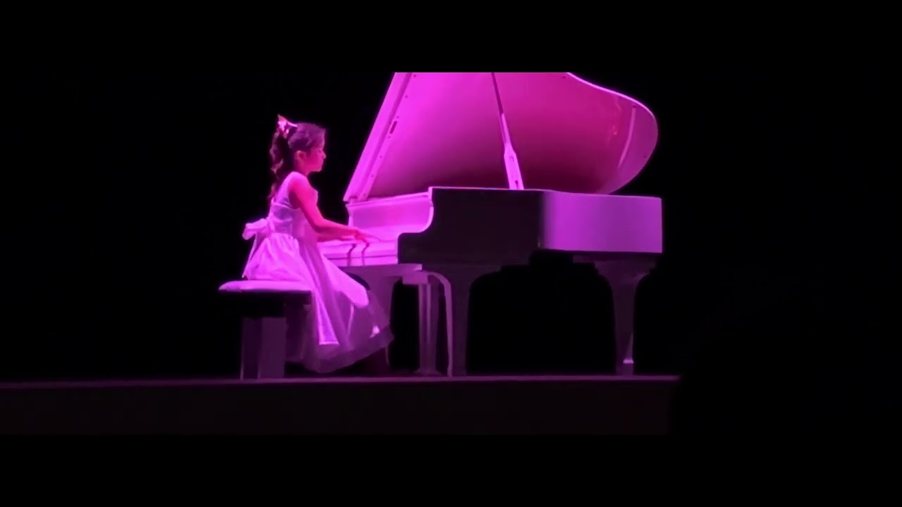 Lucie (12Y): Schumann Fantasiestucke op12 In der nacht