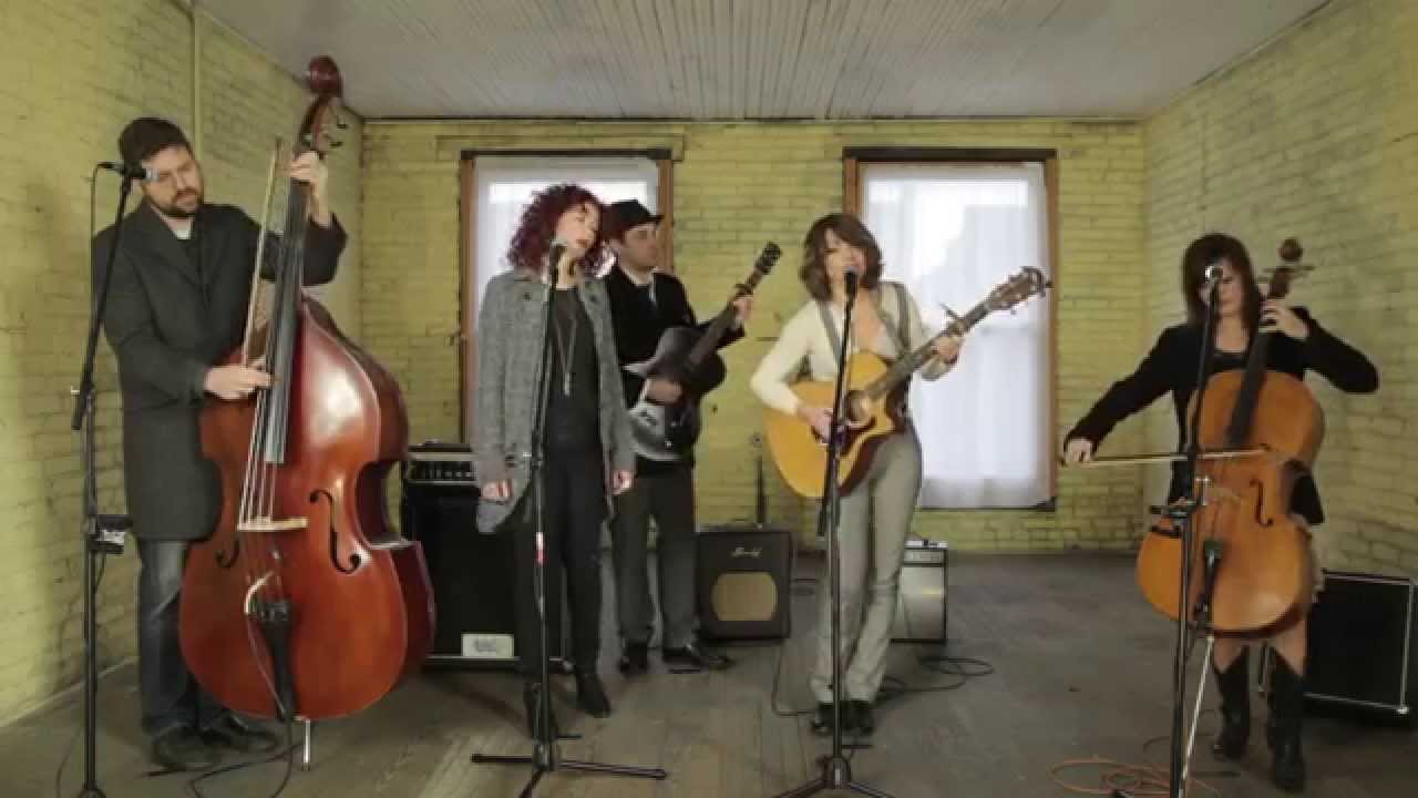 Daphne & the Mystery Machines - Learn to Fall