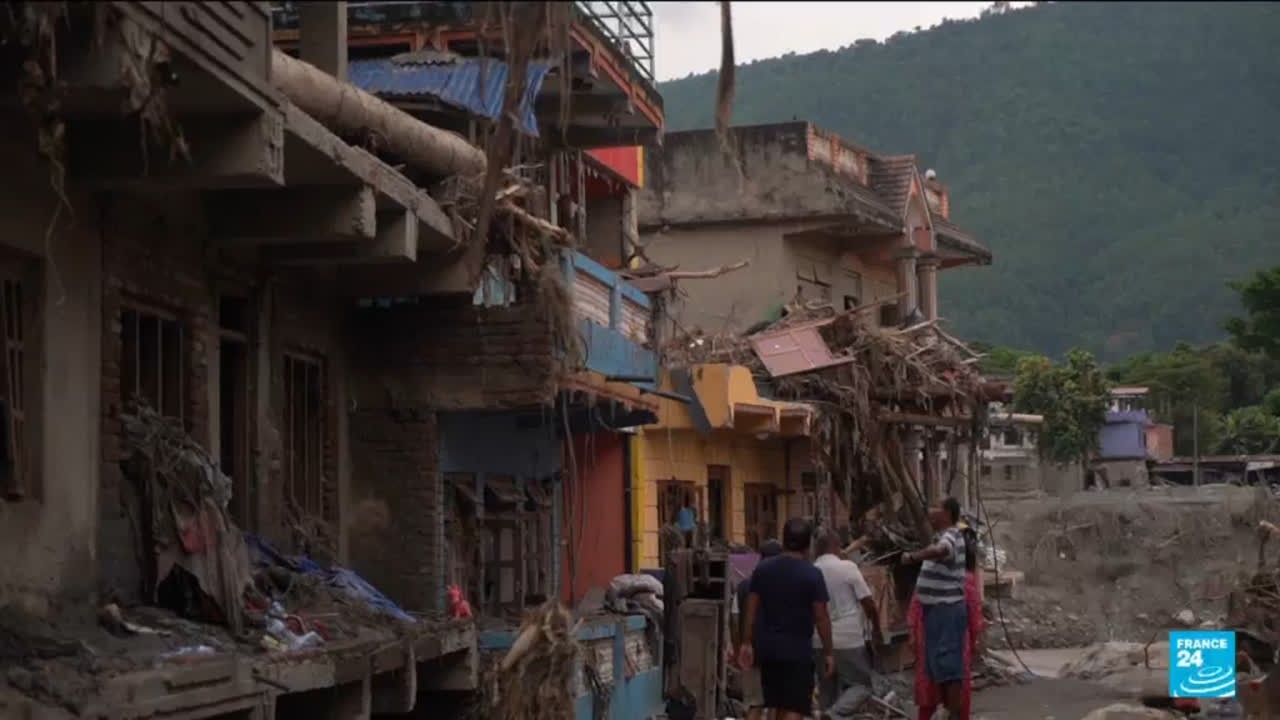 Death toll rises as 3,000 remain missing in Nepal, China &bull; FRANCE 24 English