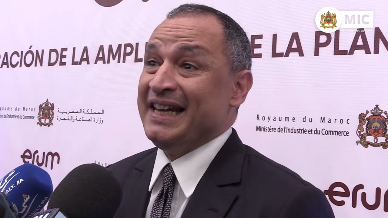 افتتاح مصنع المجموعة الإسبانية إيروم المتخصصة في تصنيع الشماعات عالية الجودة