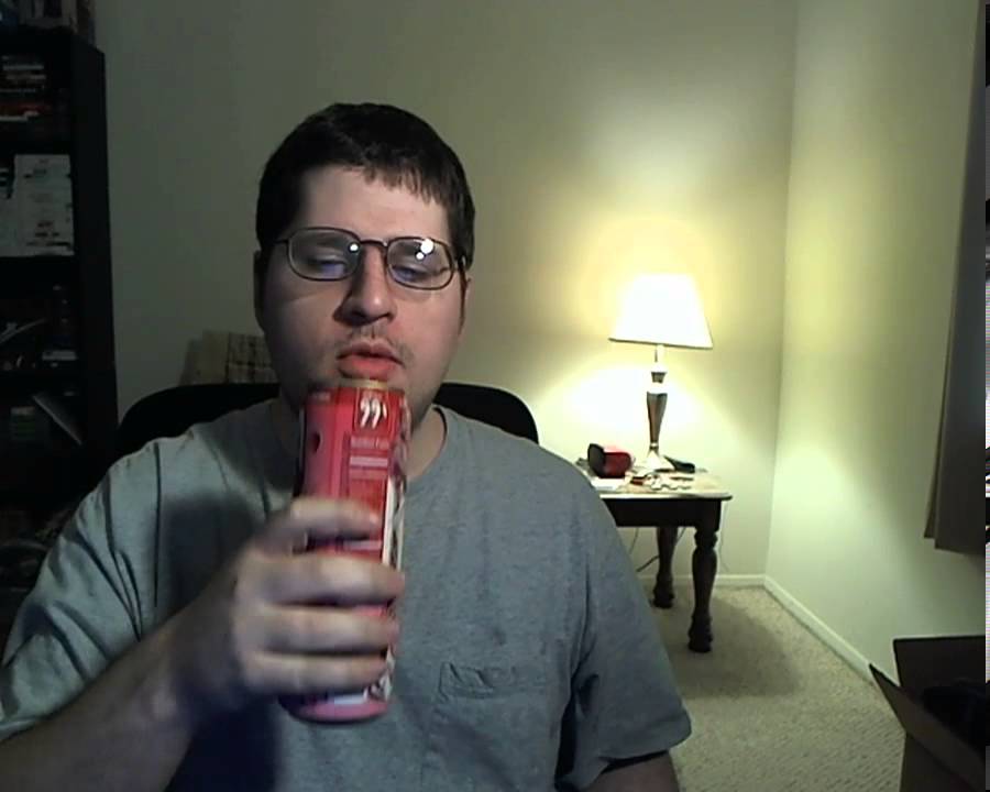 Drink Review - Soda Shaq: Strawberry Cream Soda