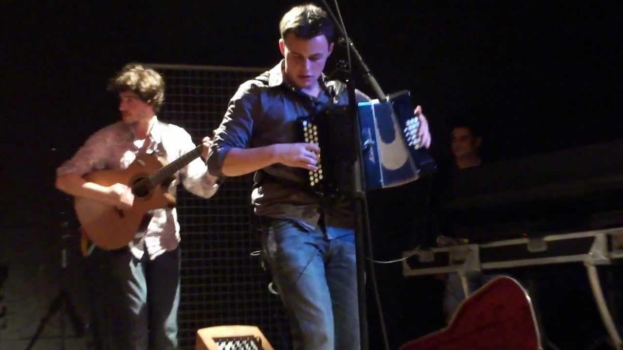 AMPOUAILH  - Plinn - Fest noz de CLEGUEREC