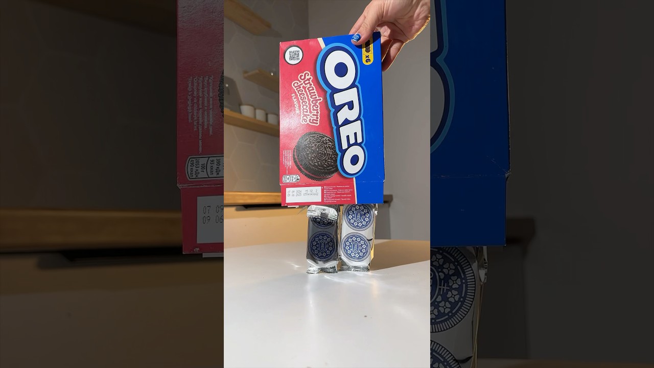 Oreo strawberry Asmr