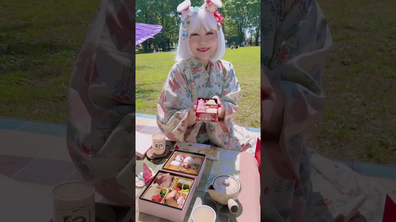 Picnic in Japan with Cyber Bunny