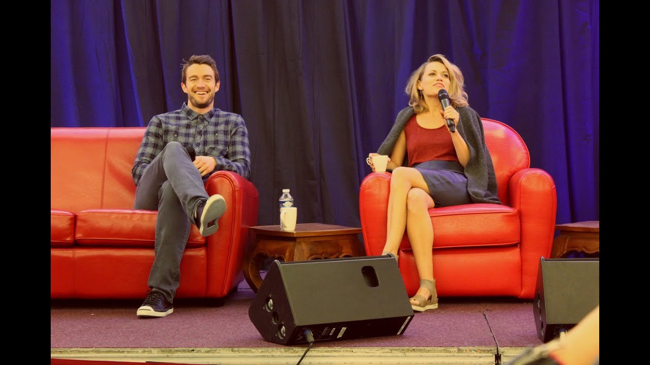 FWTP 3 // Bethany Joy Lenz Singing 'Halo' during her Q&A