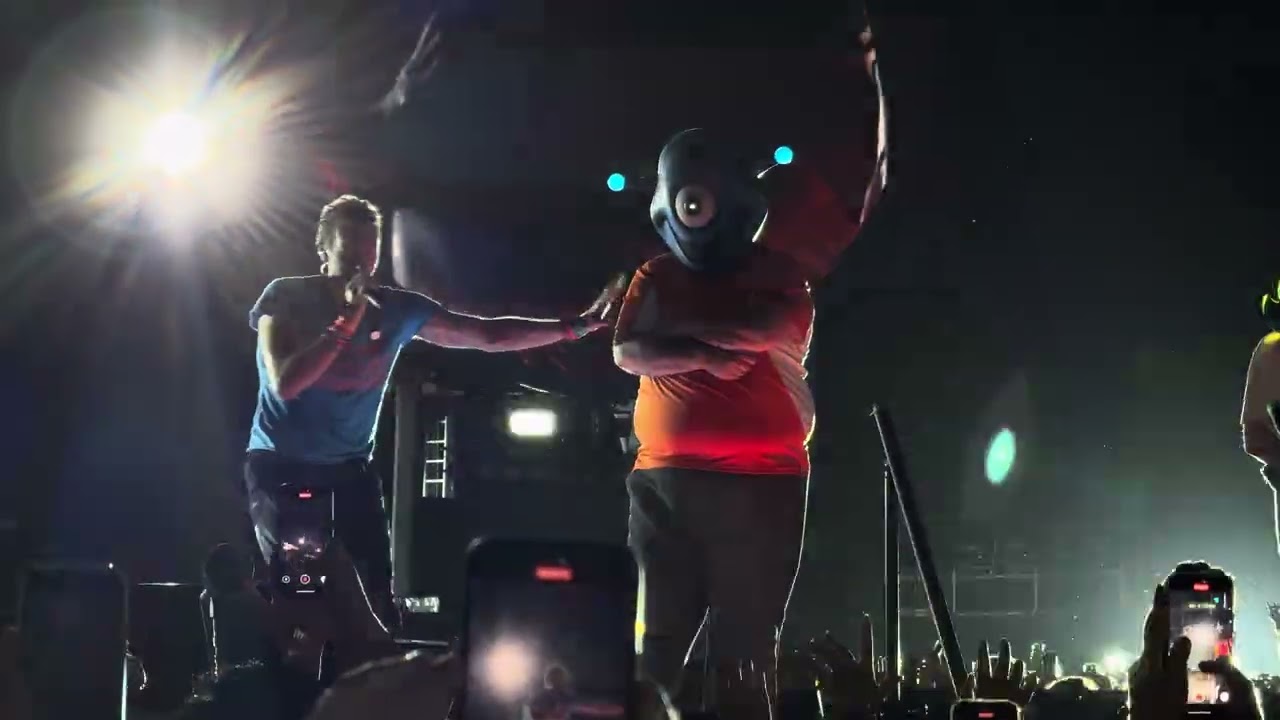 Coldplay - Something Just Like This (Live at Hard Rock Stadium, Miami - July 27, 2025)