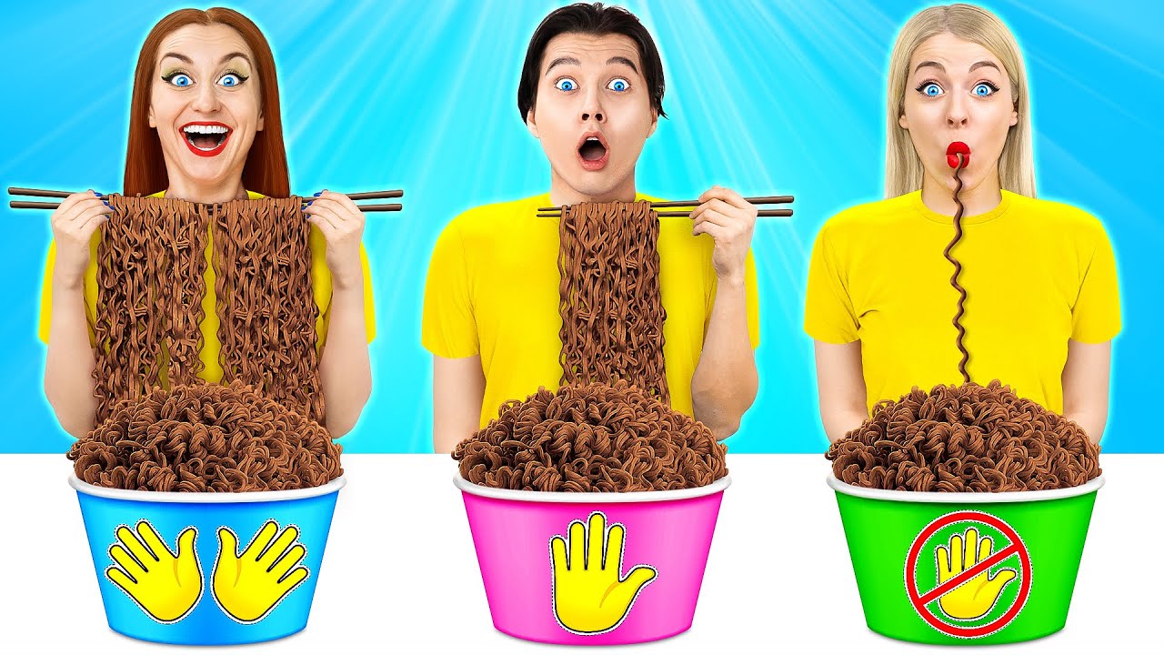 कोई हाथ नहीं या एक हाथ या दो हाथ से खाने का चैलेंज Multi DO Food Challenge