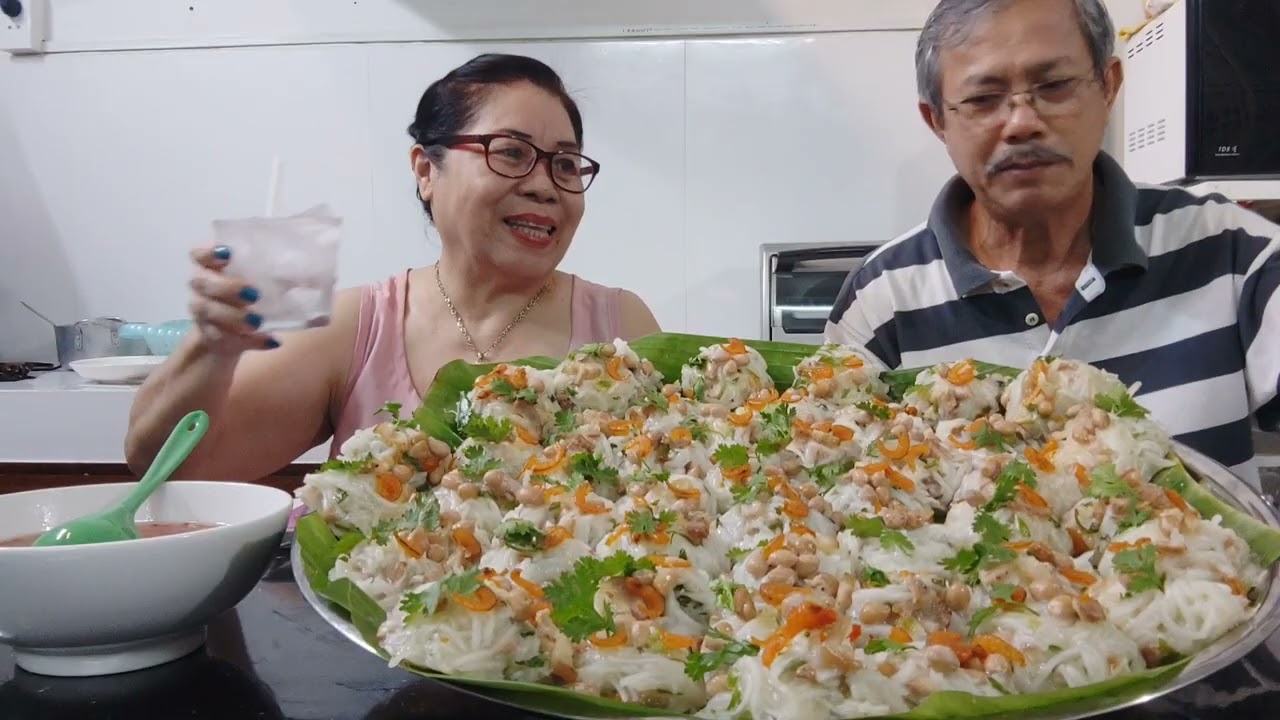 CHIA SẺ MÓN BÁNH CỦ CẢI, MÓN ĂN Ở QUÊ TÔI SÓC TRĂNG @ Cô Mai Vlog