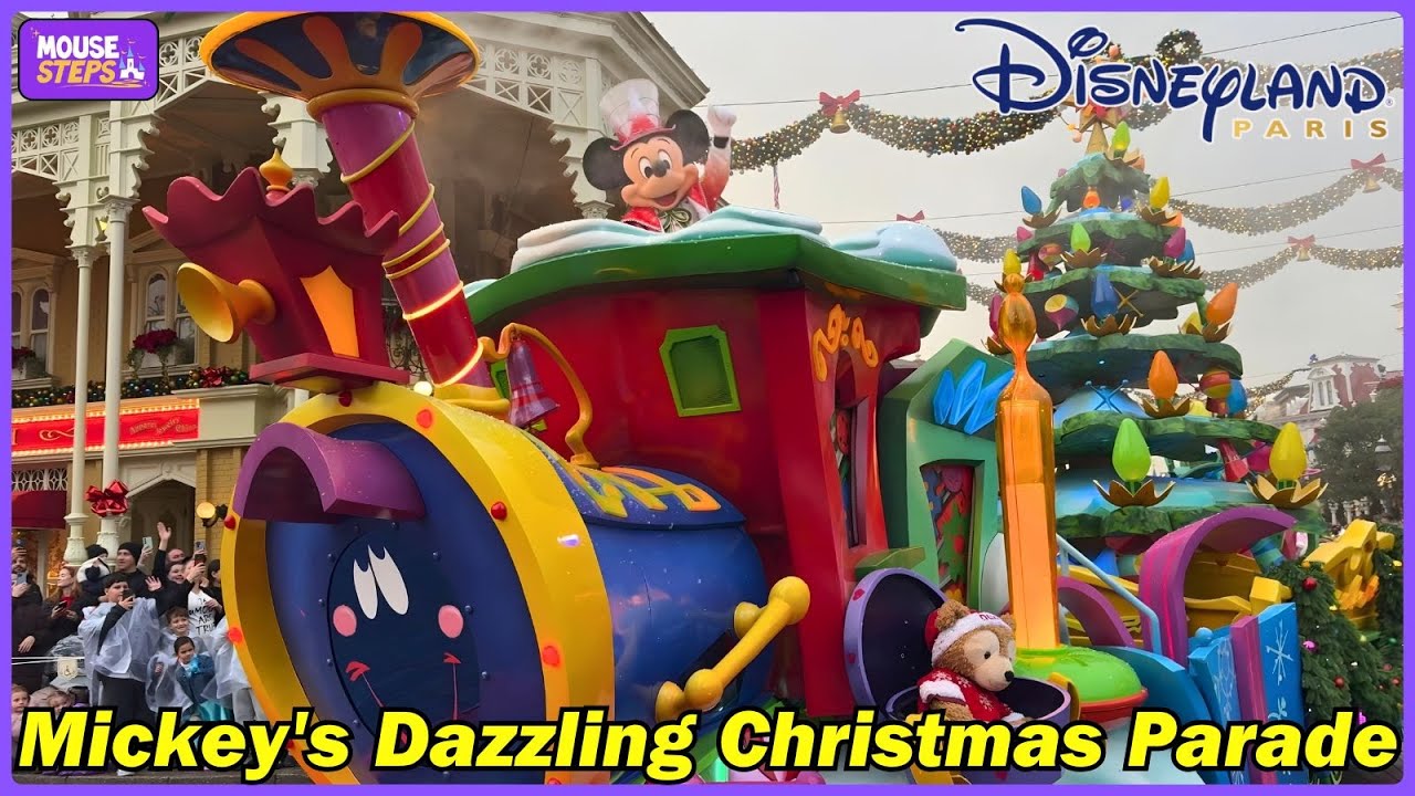 Mickey’s Dazzling Christmas Parade at Disneyland Paris 2025 (4K) - Main Street View Toward Castle