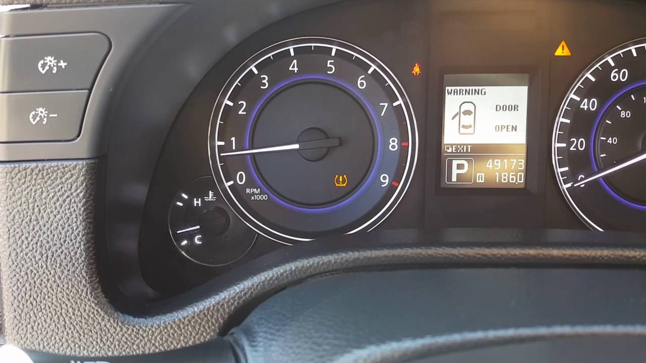 Неисправный модуль TPMS на автомобиле INFINITI NISSAN не позволит сбросить индикатор низкого давл...