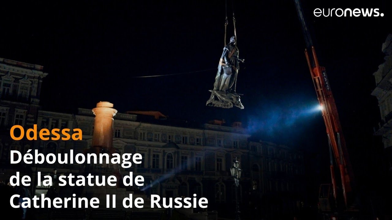 La statue de Catherine II d&eacute;mont&eacute;e &agrave; Odessa