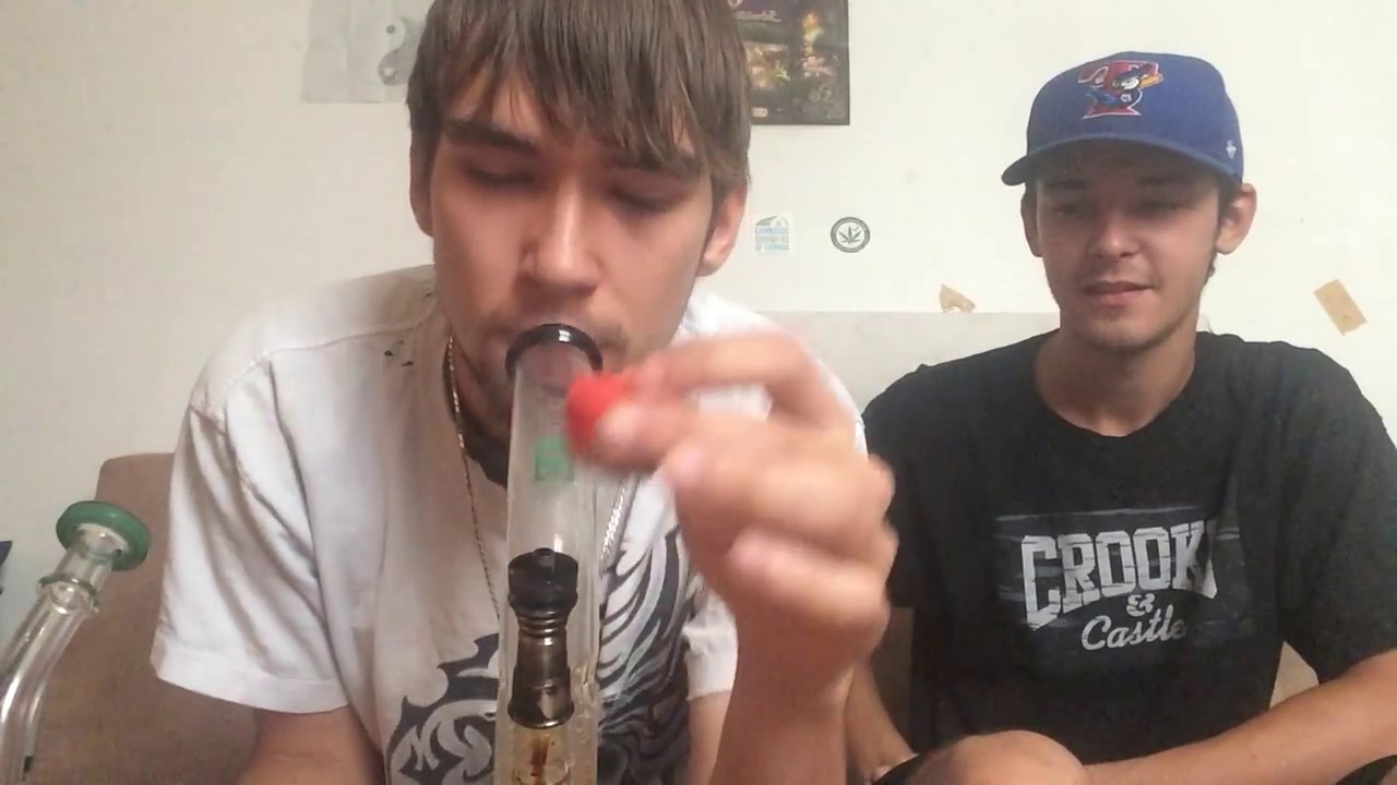 1 Gram Dab Attempt (.8), 1 Gram Bong Hit, and 1 Year on YouTube!!