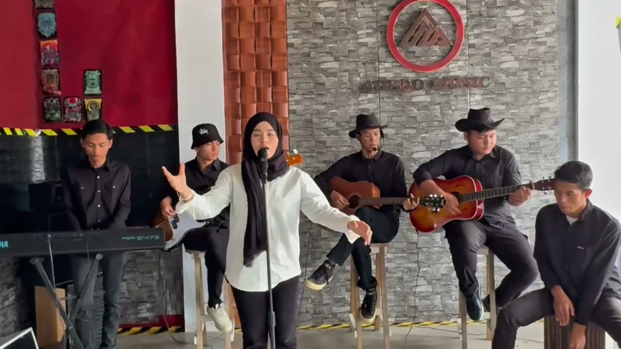 Puisi Wajib: 