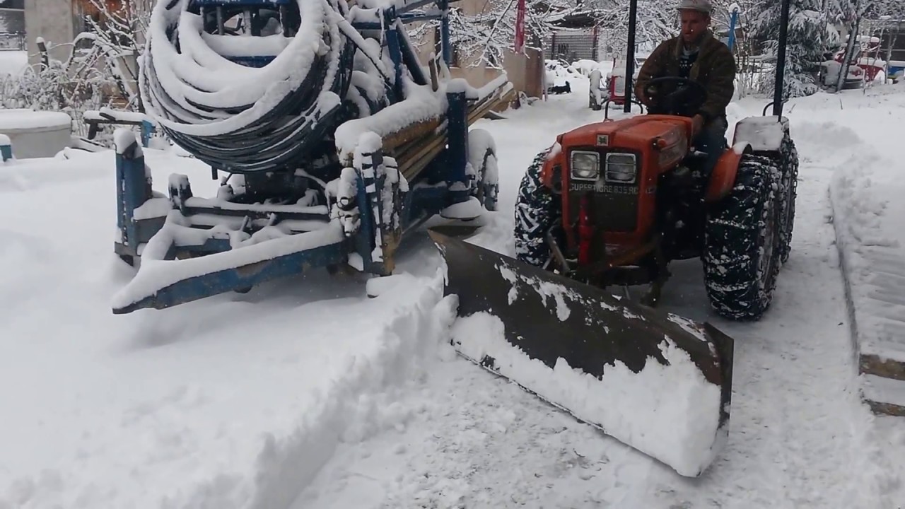 Traktor  carraro čišćenje snijega