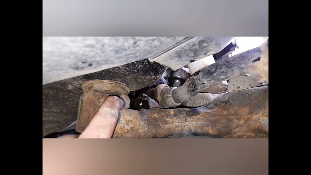 Замена передних втулок стабилизатора Хендай Элантра 4