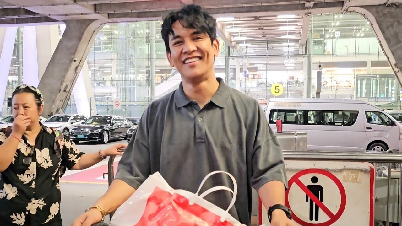กัน นภัทร_กลับจากสหรัฐอเมริกา หลังร่วมงาน Sabaidee Fest & USA TOUR 2024 @ สนามบินสุวรรณภูมิ_(2-7-67)