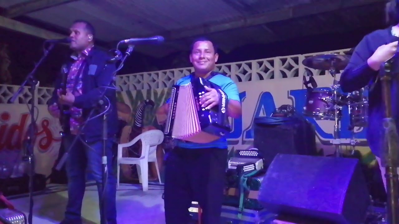 Octavio Rodr&iacute;guez el peque&ntilde;o gigante de Las Palmas, toca &eacute;xito del Recuerdo de Victorio.