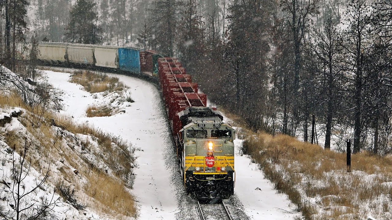 CP Heritage Unit Leads A CN Mixed Freight! And CP Train Over Cisco Bridges on the CP Thompson Sub