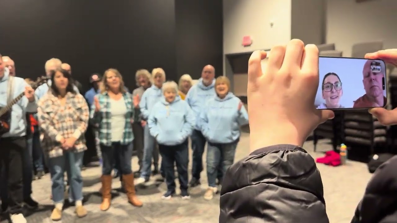 Anna, you are not alone!  From: Knot Alone 