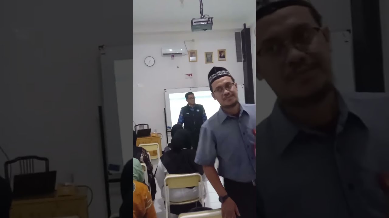 Apa itu Deep Learning?  Seminar kurikulum Deep Learning (Dr Hariyoga dan Bp Dudih)
