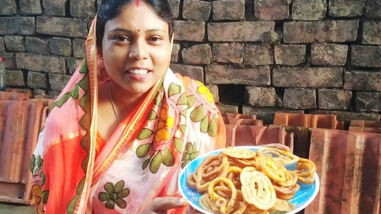 রথযাত্রায় গ্রাম্য পদ্ধতিতে খুব সহজেই বানিয়ে ফেলুন গরম জিলিপি l Jalebi recipe in bengali