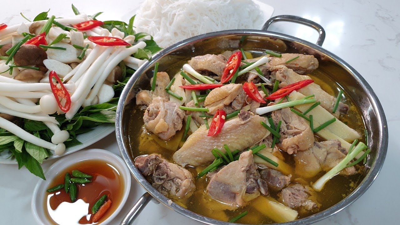 LẨU GÀ LÁ QUẾ THƠM THƠM CAY CAY ĂN LÀ MÊ NGAY!