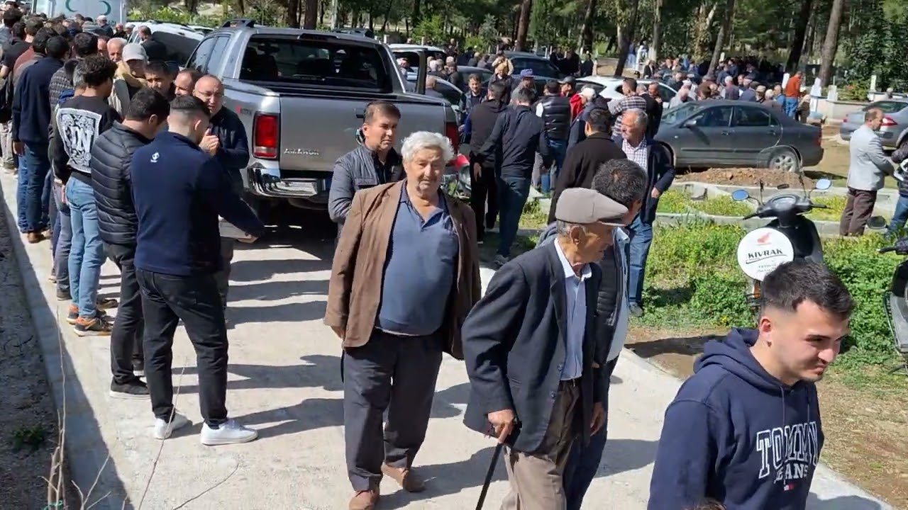 Karaçulha Mezarlığında Taziye Selamlaşması