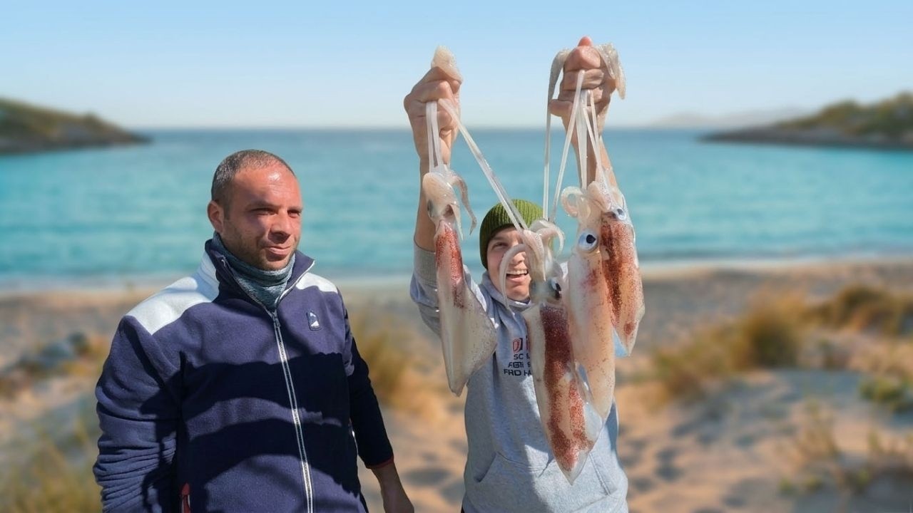 ÇEŞME'DE KALAMAR COŞTU! - KIYIDAN BALIK AVI MACERAMIZ!