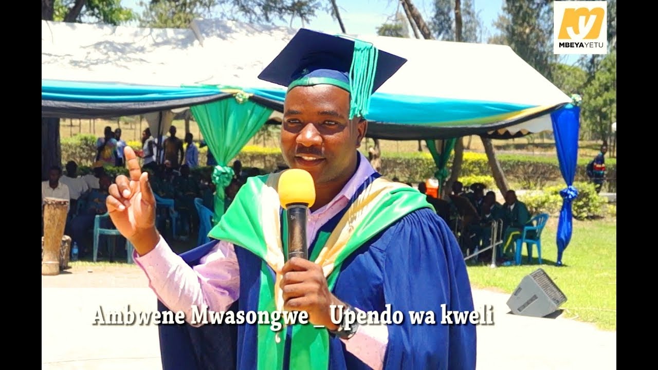 MWIMBAJI WA NYIMBO ZA INJILI AMBWENE MWASONGWE  ATUNUKIWA SHAHADA YA KWANZA YA UHASIBU (BAC)