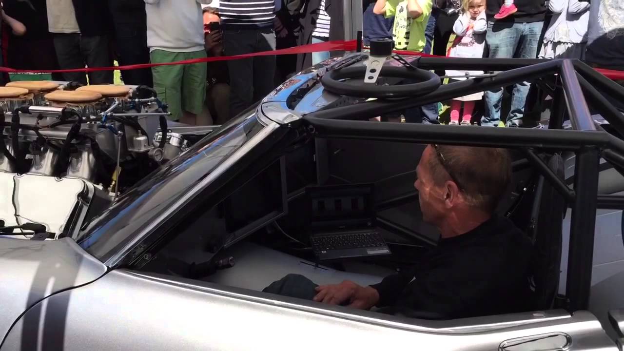 16 liter V8 Corvette warmup.