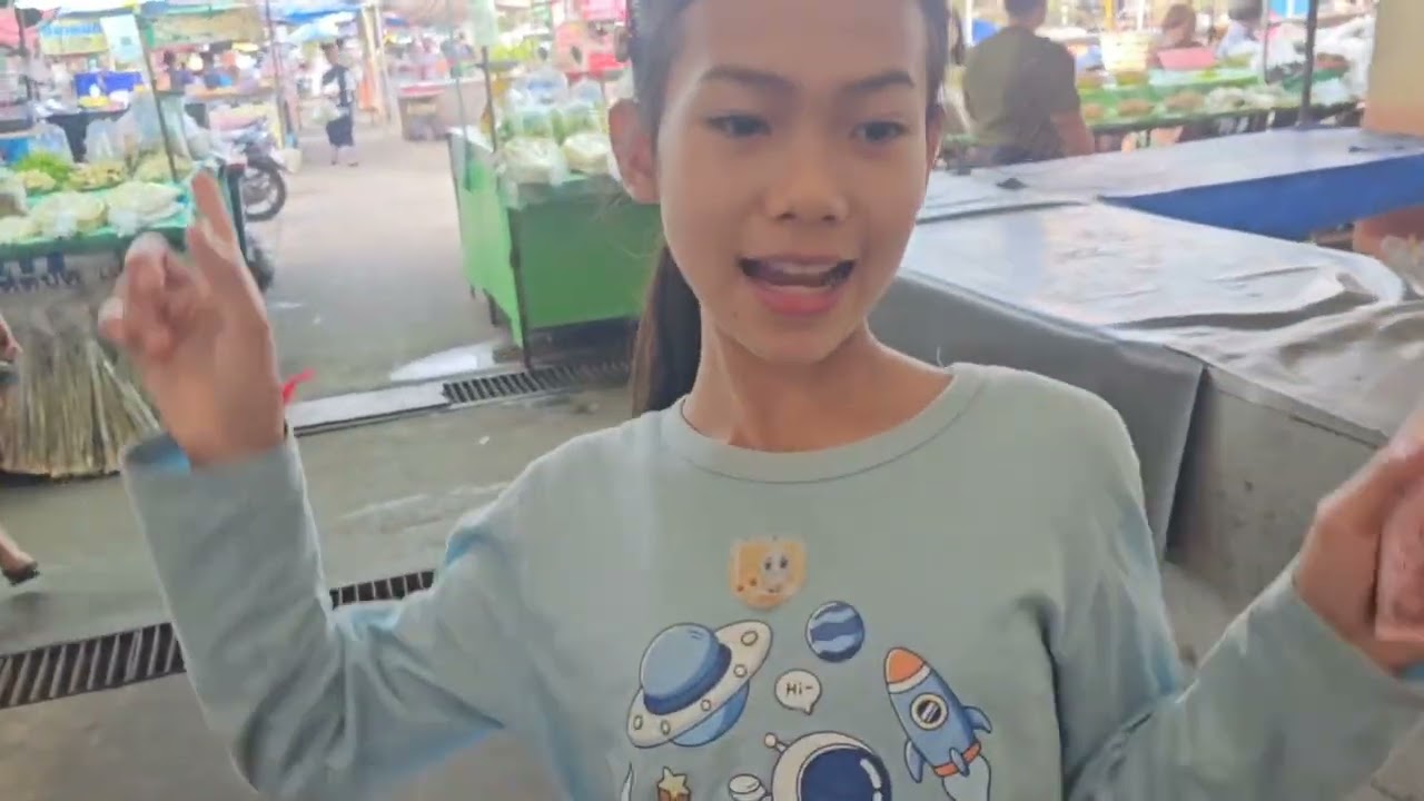 ธิดาลาวแวะตรวจ กิจการ@เจี๊ยบ ศรีวิไล