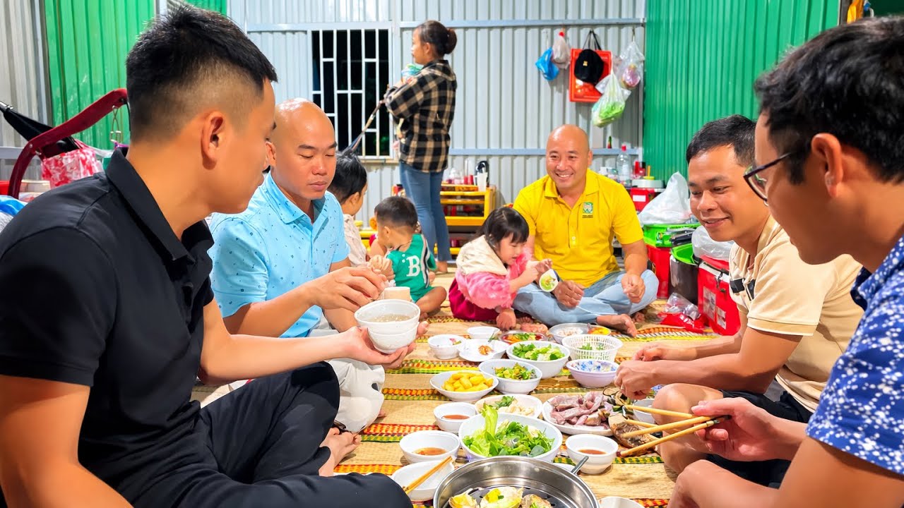 SƠN TỰ TAY LÀM TIỆC NHỎ ĐÃI TEAM CÚ ĐẤM THÉP TV 
