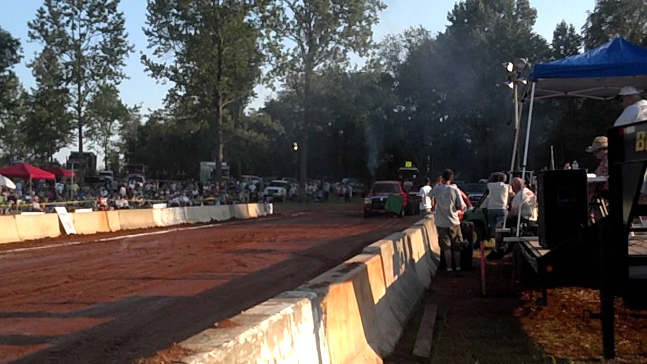 Orange 8050 diesel pull 2nd place 306ft