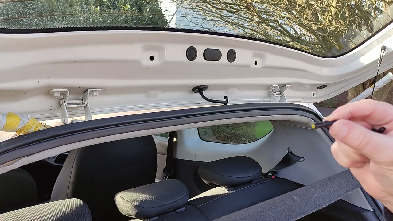 Fixing rear wash system on Hyundai i20