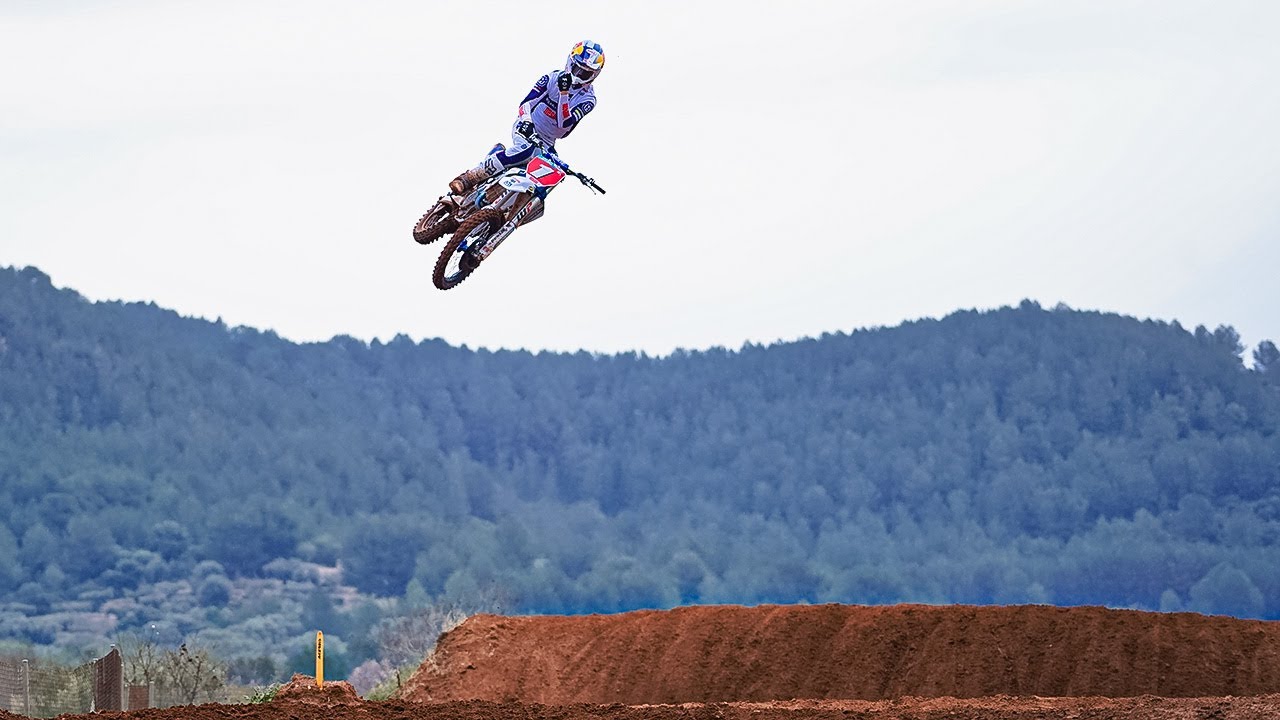 World MX2 Champion Kay de Wolf 2025 - Redsand RAW