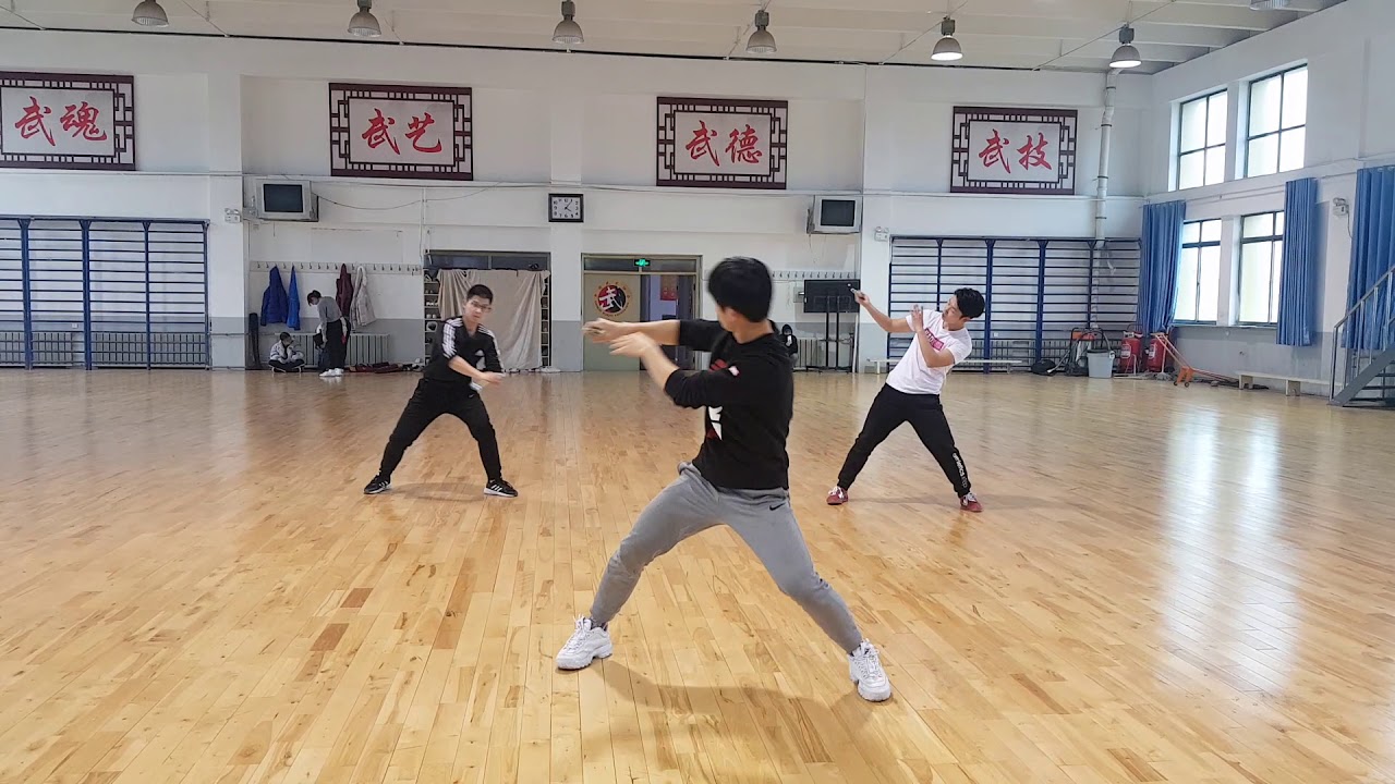 ShuangShou Jian