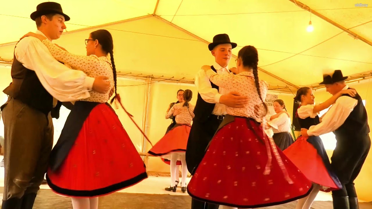 Kiscsőszi Ifjúsági Táncegyüttes - Galgamenti táncok