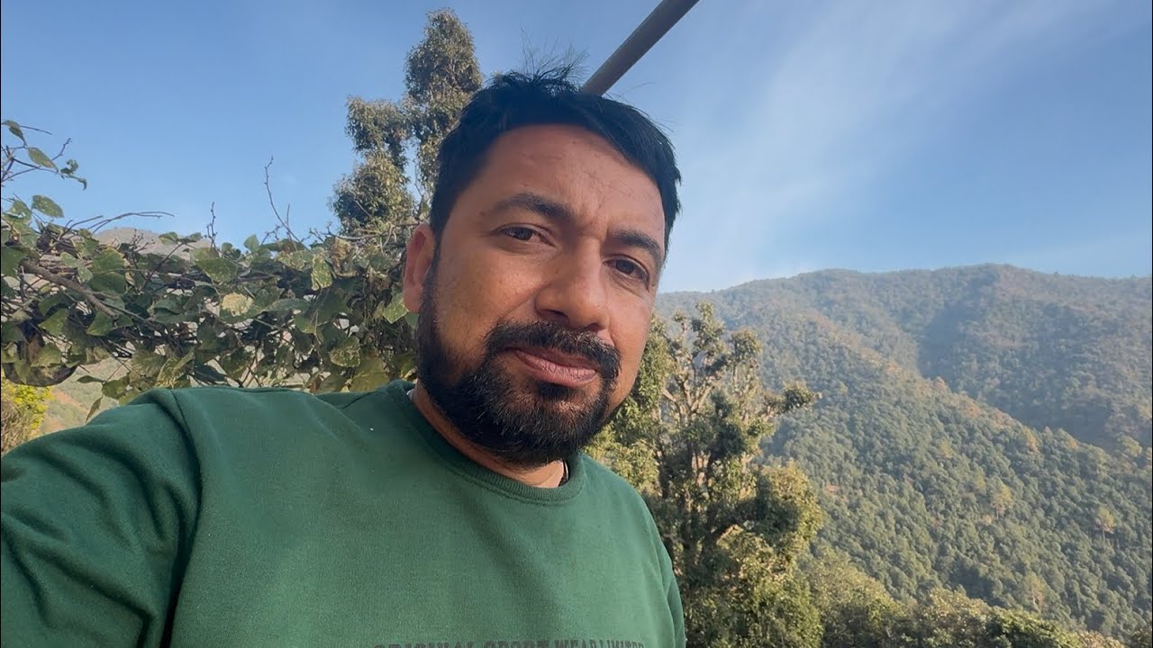 दौड़ भाग दुनिया भर की ॥ काम कुछ भी नही🙏🙏 |