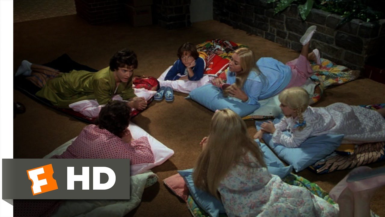 The Brady Bunch Movie (8/10) Movie CLIP - Brady Emergency Meeting (1995) HD