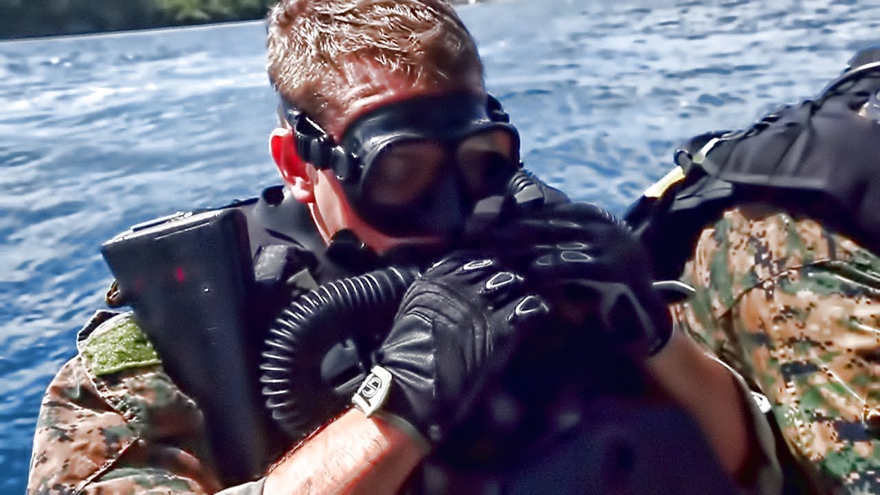 Force Recon Marines (FORECON) • Special Ops Capable (SOC)