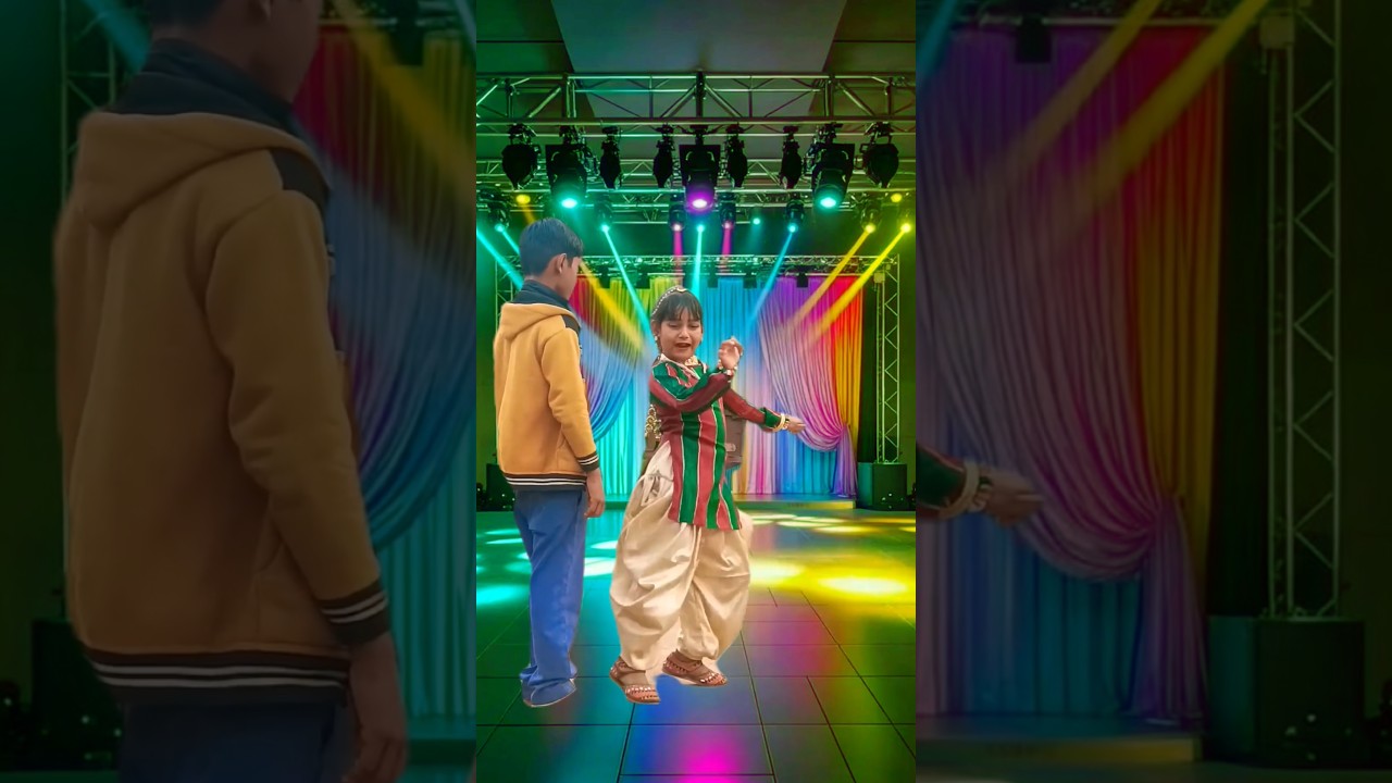 || Bindiya Chamkegi 🥰✨ || feel this 80's song 💃🏻|| Lata Mangeshkar Song Status || Short ||