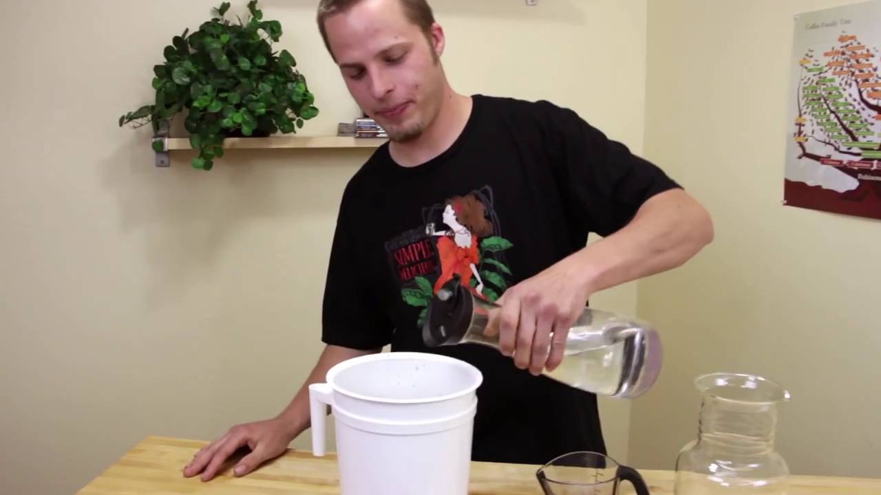How to cold brew coffee using the Toddy Cold Brew System