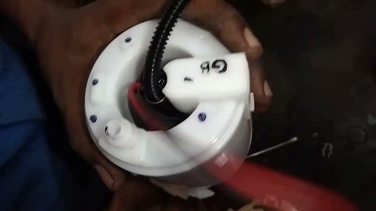 Hyundai i20 Car Fuel Filter Proper Replacement Process in Hindi Videos.