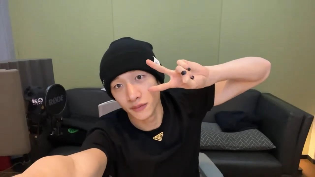 BANGCHAN | study with Chan's room , rainy weather ,1 hours , motivation