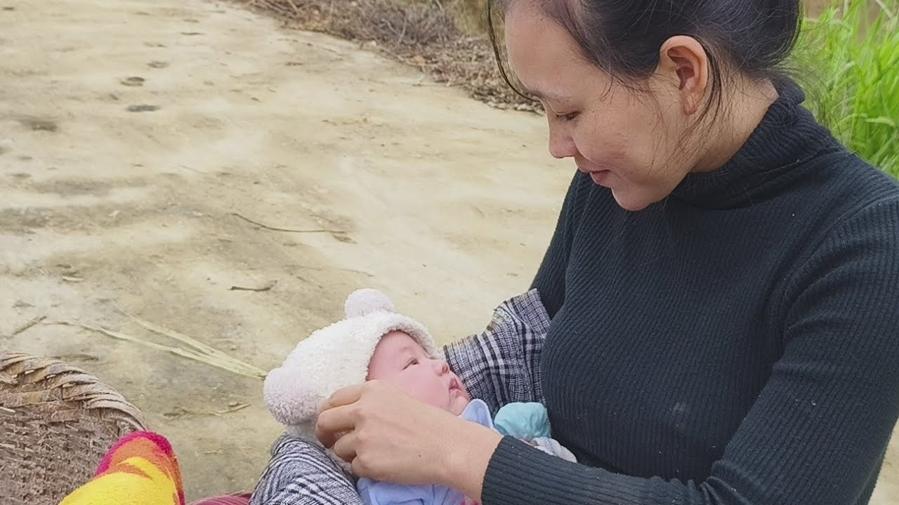 Rural Mother & Daughter Life | A Peaceful Day Picking Sweet Potatoes