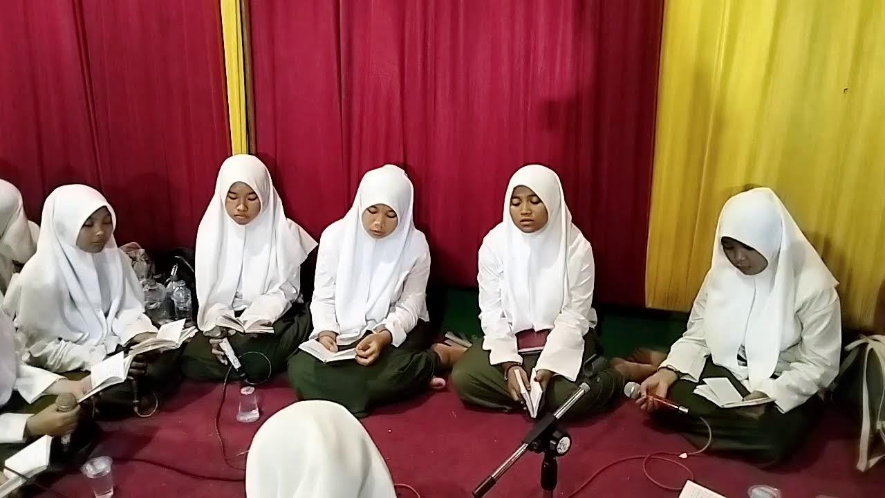 Manaqib Putri ponpes Al Falihin Dalam rangka Khitan MOH FARIZ putra dari Bapak Fitroni dan Ibu Mutia