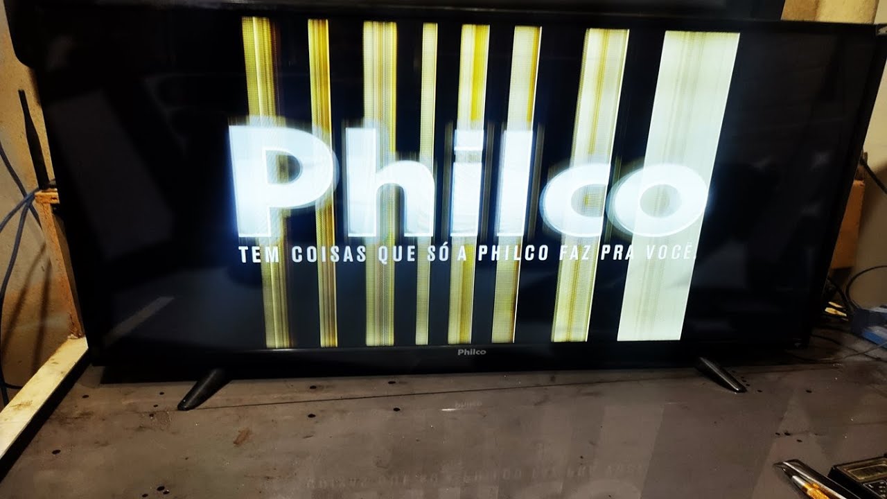TV philco linhas  na tela